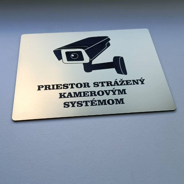 pozor objekt monitorovaný kamerovým systémom