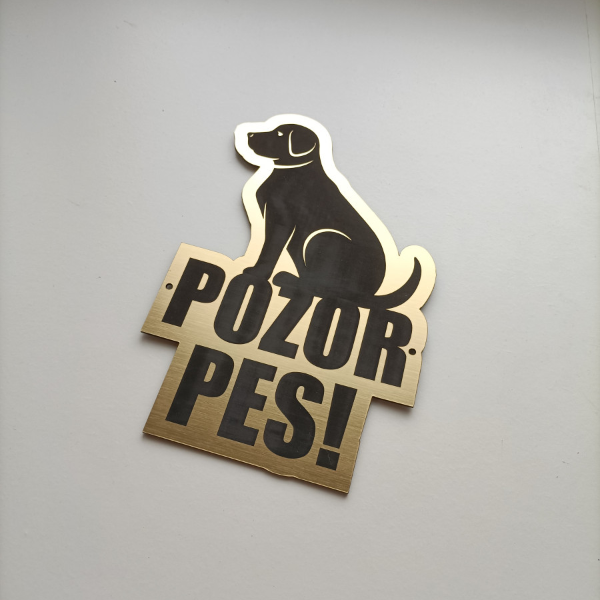 pozor pes tabuľka