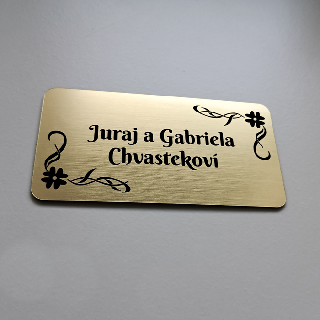 zlatá menovka Deluxe Corner s ornamentmi v rohoch