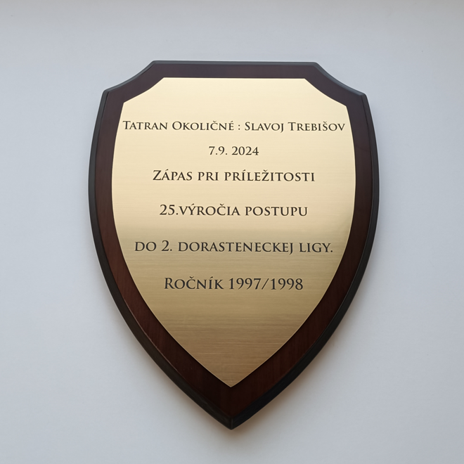 štítová plaketa na mieru so zlatou tabuľkou a venovaním