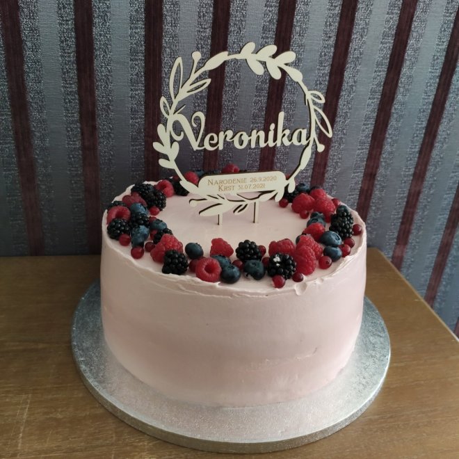 Zápich na tortu s menom – krstinový cake topper s dátumom