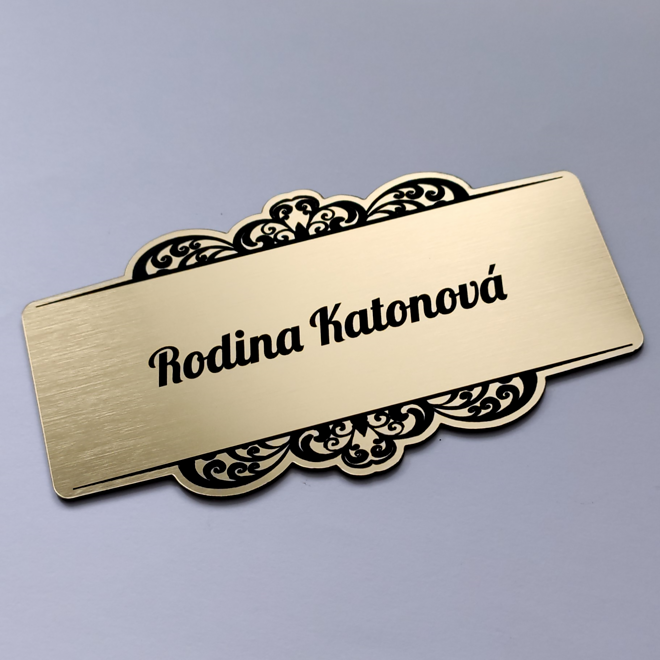zlatá menovka Deluxe s čiernym ornamentom