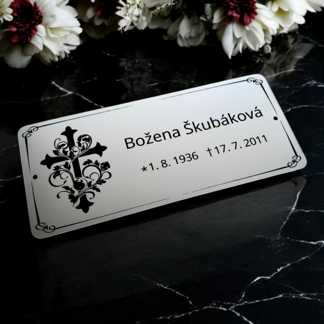 Tabuľka na hrob s ornamentom — plastová náhrobná tabuľka 20×9 cm, laserové gravírovanie