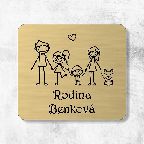 zlatá menovka na dvere rodičia, dcéra, synček a psík