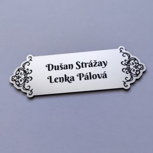 Menovka na dvere Ornament Side — menovka s ornamentmi po bokoch