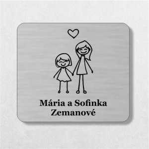 Menovka na dvere mama a dcéra