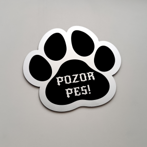 Tabuľka Pozor pes labka