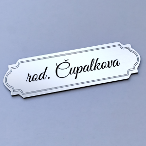 Menovka na dvere Elegant — elegantne vykrojená samolepiaca menovka