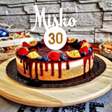 Zápich na tortu s menom a gravírovaným číslom | cake topper