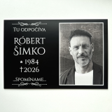 Tabuľka na hrob s fotografiou obdĺžnik — plastová náhrobná tabuľka od 20×15 cm, gravírovanie