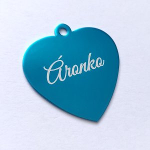 Známka pre psa a mačku srdce — eloxovaný hliník 3,7 × 3,6 cm, laserové gravírovanie