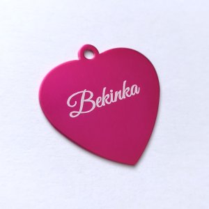 Známka pre psa a mačku srdce — eloxovaný hliník 3,7 × 3,6 cm, laserové gravírovanie