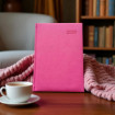 Personaliz. týždenný diár ružová 2026